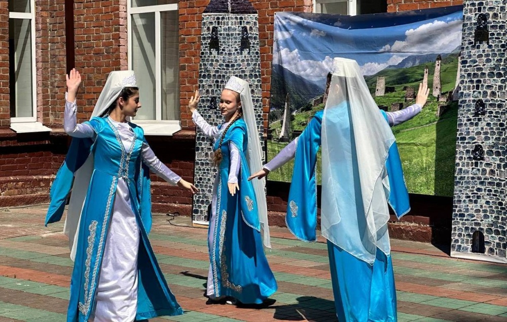 Праздничная программа состоялась в центре «Вайнах» в День защиты детей 