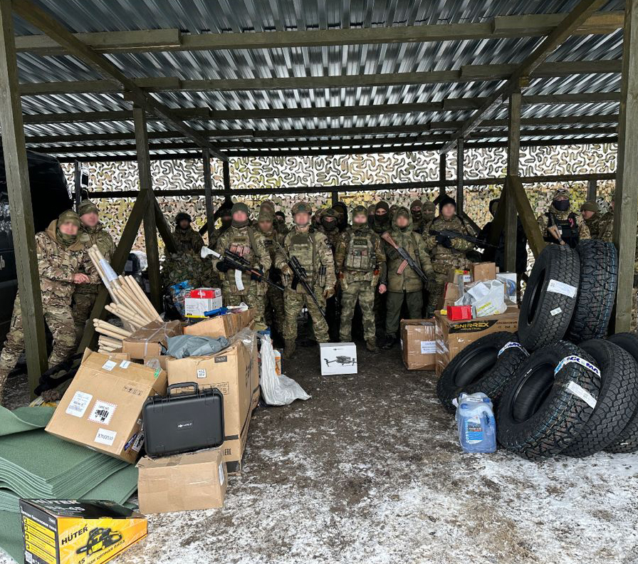 Бойцы подразделения «Ахмат» поблагодарили Тюменское региональное отделение «Ассамблеи народов России» за гуманитарную помощь